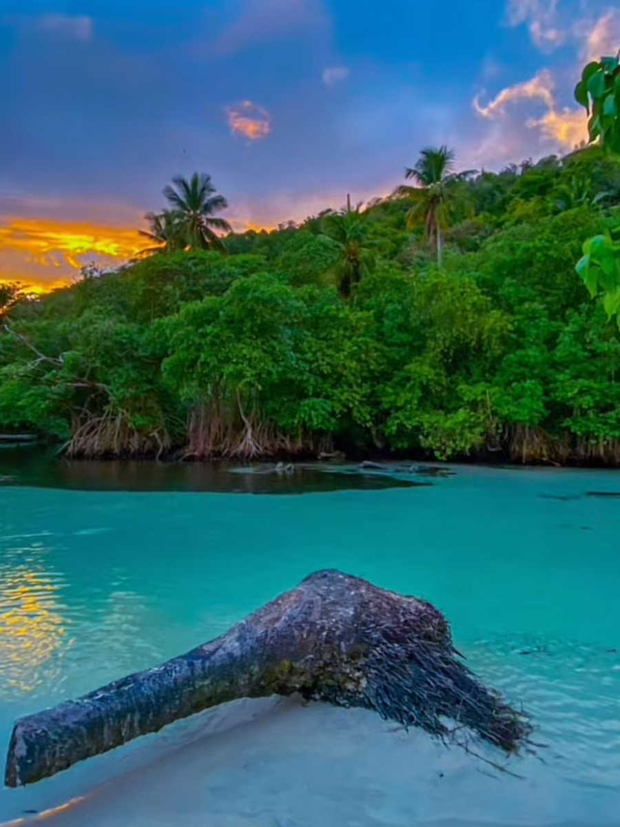 TOUR EN TAXIS LA HONDONADA CON PLAYA RINCON CAÑO FRÍO 02